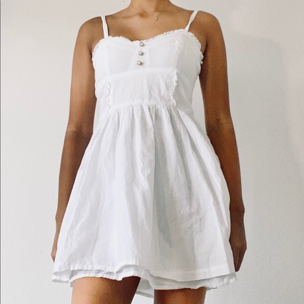 H&M: White summer mini dress